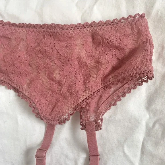 NEW Victoria’s Secret Lace & Plaid Garter Belt - Picture 4 of 5